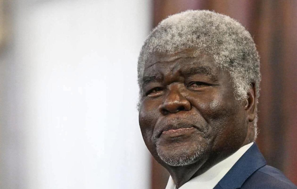 Côte d’Ivoire : Robert Beugré Mambé reconduit Premier ministre par Alassane Ouattara