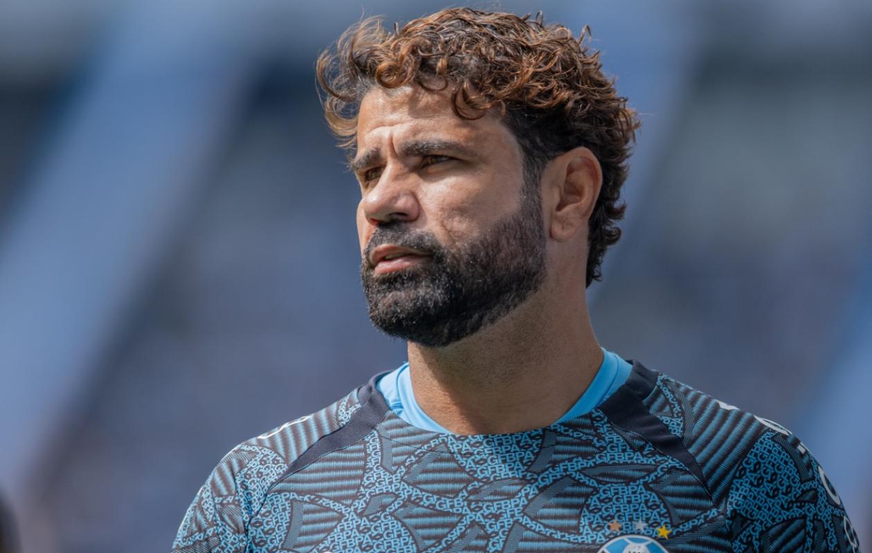 «Il ne doit pas faire l'amour...» : l'ancien attaquant de Chelsea Diego Costa tacle son ancien entraîneur Antonio Conte