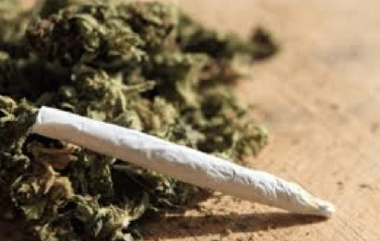 THIÈS : Un moniteur de sport arrêté avec 25 sachets de chanvre indien