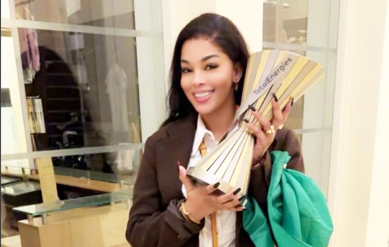 Shérifa : « Petite amie d’un "Pro" ? »