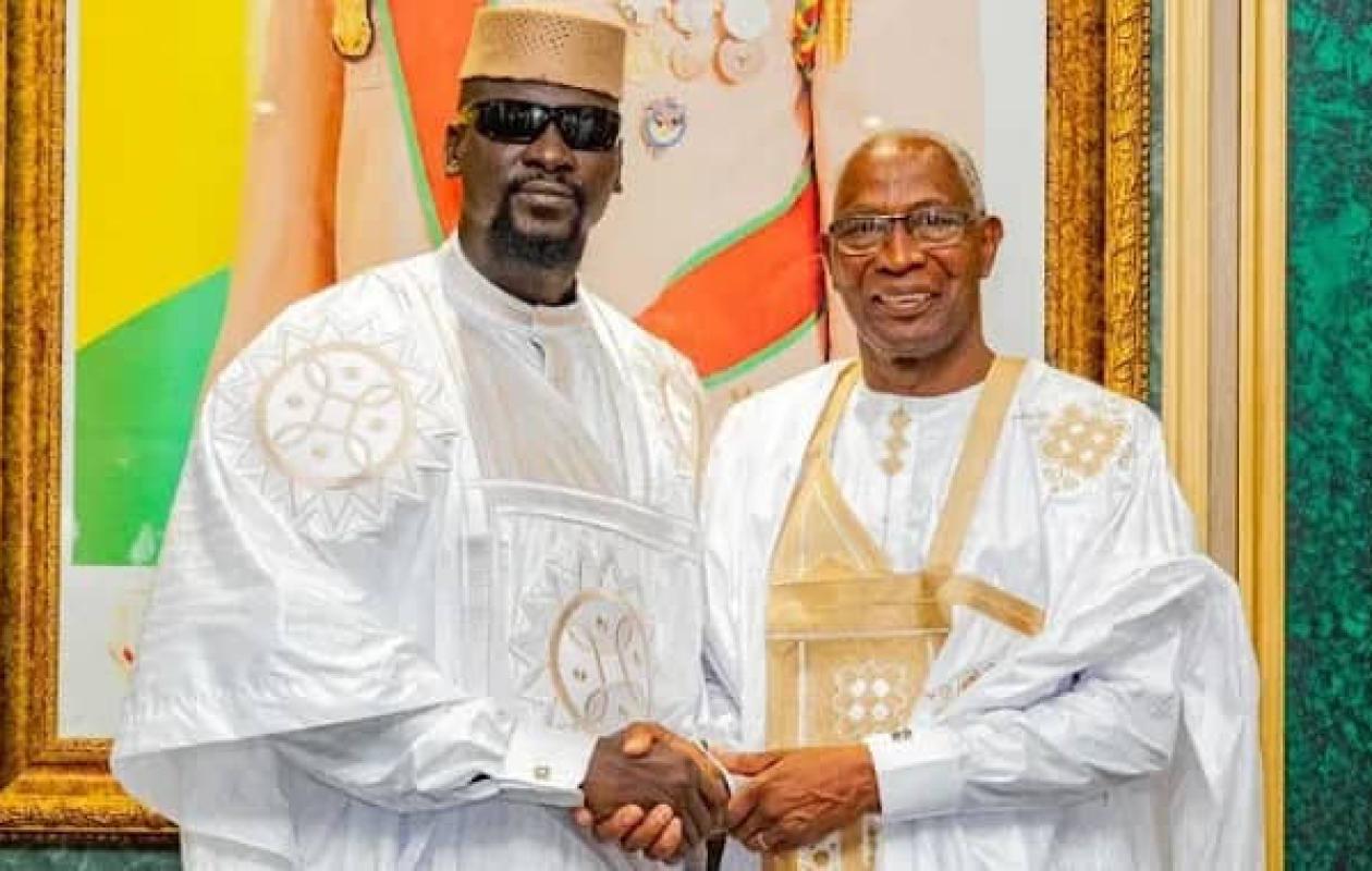 Guinée : Amadou Oury Bah reconduit Premier ministre par le Président Mamadi Doumbouya