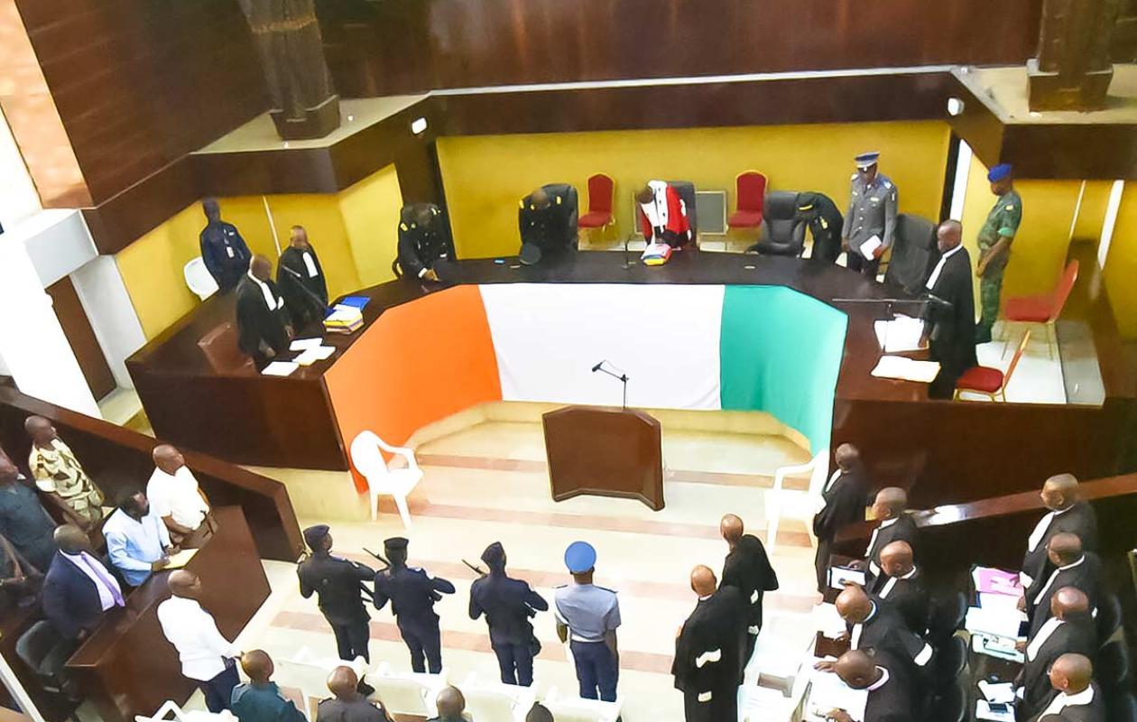 Côte d’Ivoire : Un faux avocat interpellé au Tribunal, en pleine audience
