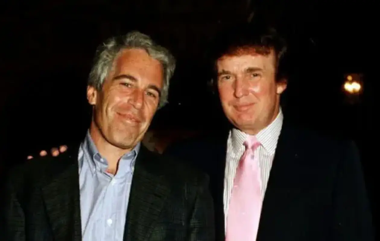 Affaire Epstein : 3 millions de pages, 2 000 vidéos et plus de 3 000 références à Trump… Que contiennent les derniers documents publiés ?