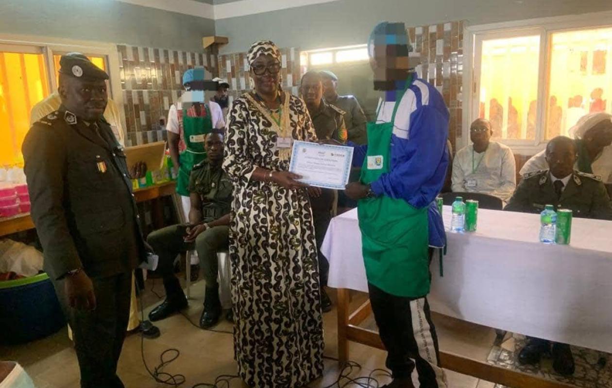 Maison d’Arrêt de Rebeuss : des pensionnaires formés à la fabrication de savon et d’eau de javel