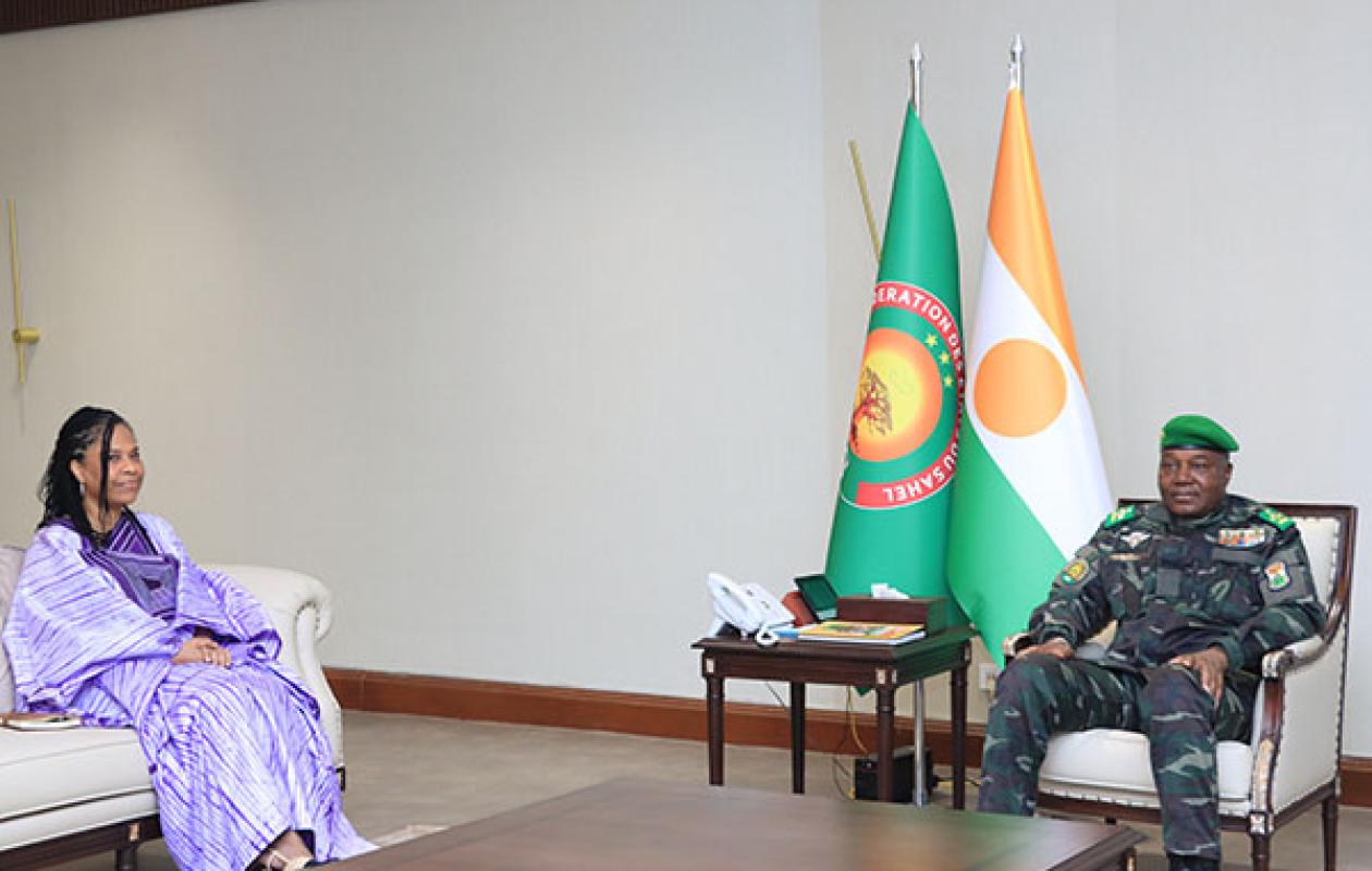 Nathalie Yamb reçue par le Général Tiani comme « soldate » du Niger