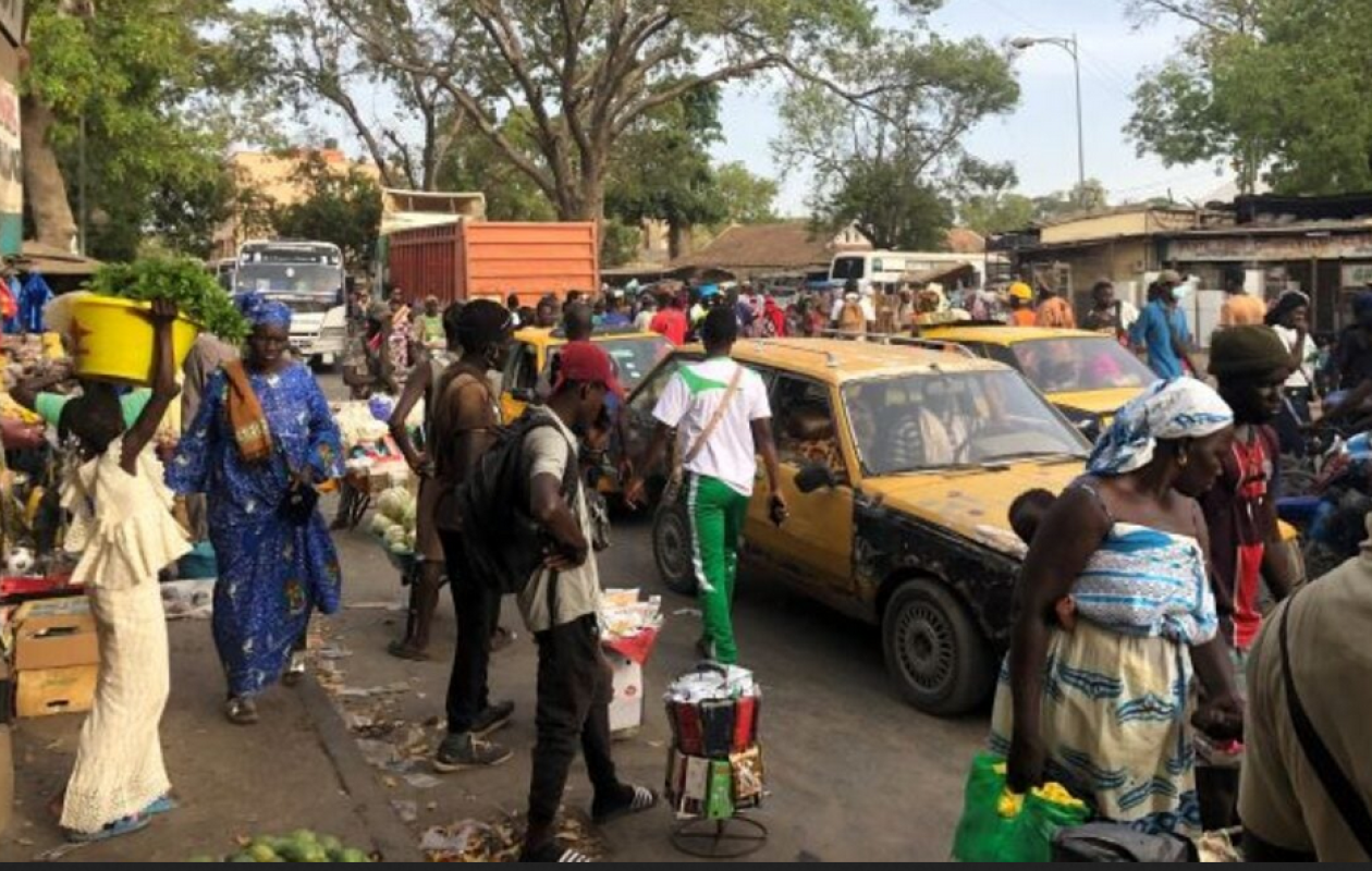 Tensions au passage à niveau/Rond-point marché Sahm : Des occupants de l'emprise des rails s'opposent à leur déguerpissement par les agents des CFS