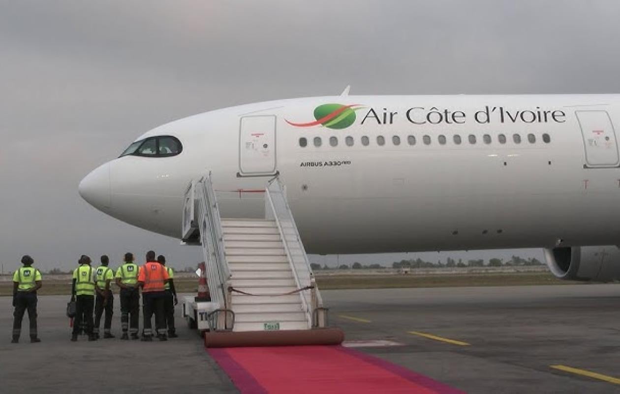 Attaque contre l’aéroport de Niamey : L’avion d’Air Côte d’Ivoire touché, de retour à Abidjan, la réaction du ministre des Transports