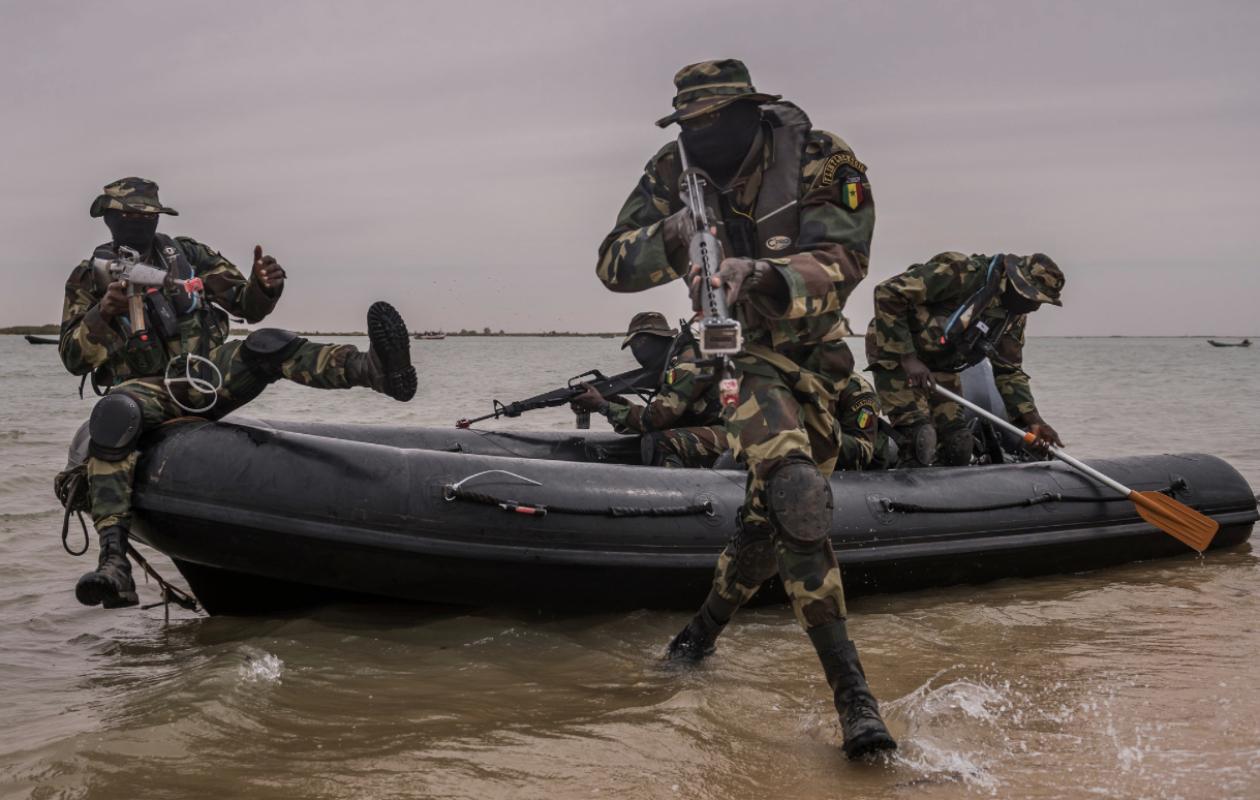 Fleuve Sénégal : une vedette de la Marine chavire, 3 militaires portés disparus