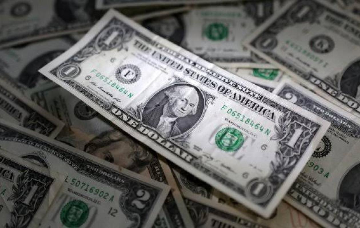 Le dollar comme valeur refuge : impacts sur la transmission monétaire