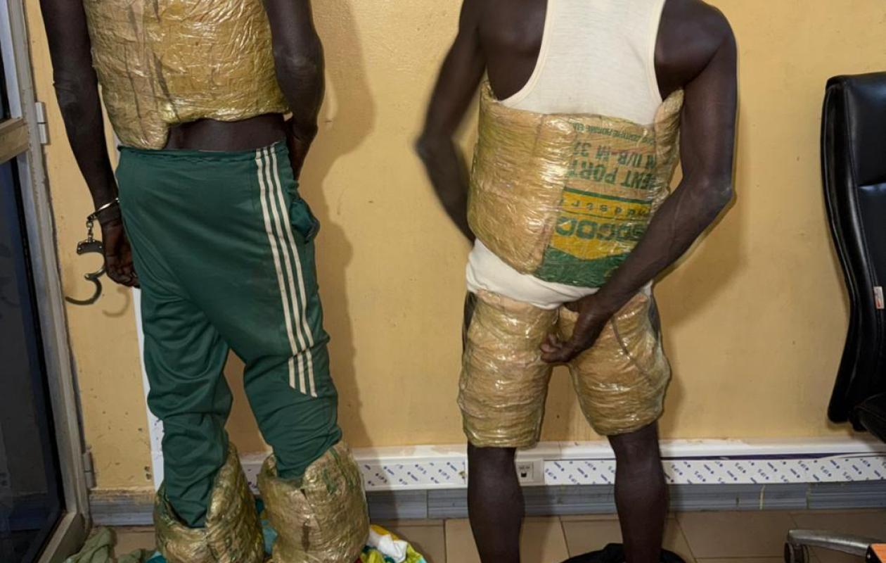 Saisies de médicaments et de drogue par les Douanes : deux sexagénaires déguisés en religieux arrêtés