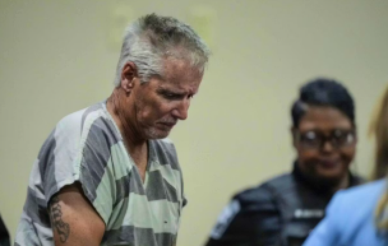 Le fils tue 4 personnes dans son lycée, le père finit au tribunal