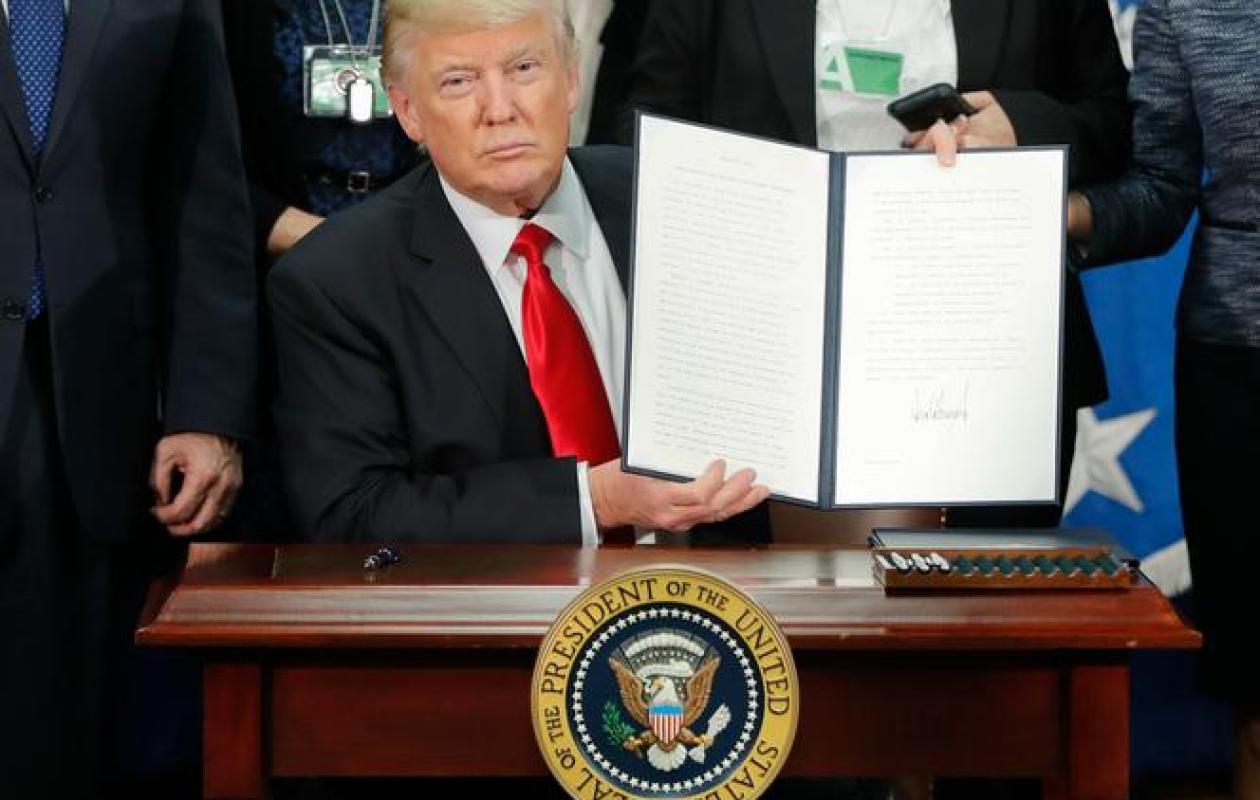 L'administration Trump durcit ses règles envers les réfugiés sans statut de résident permanent