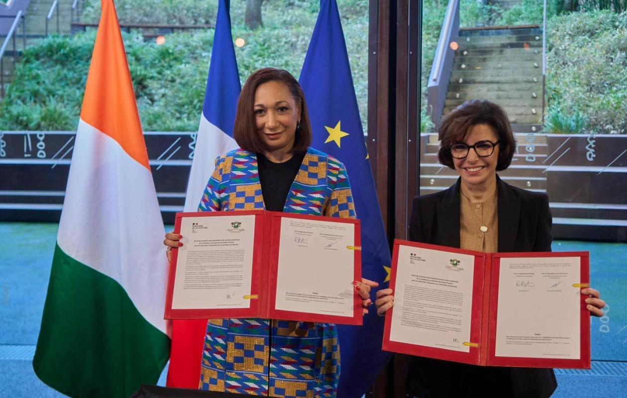 Côte d’Ivoire : le tambour parleur Djidji Ayôkwé enfin restitué après 110 ans