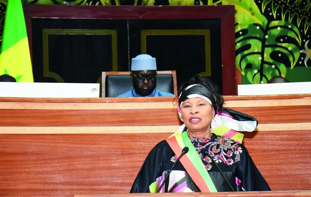 Crise universitaire et rurale : Aissata Tall Sall interpelle le gouvernement sur les bourses et la Sonacos
