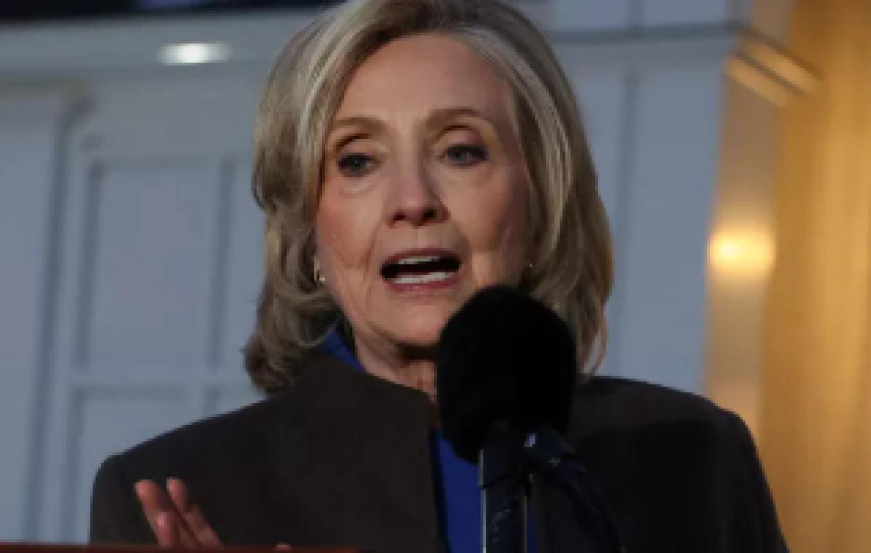 Hillary Clinton affirme que son mari ne savait rien des crimes d'Epstein