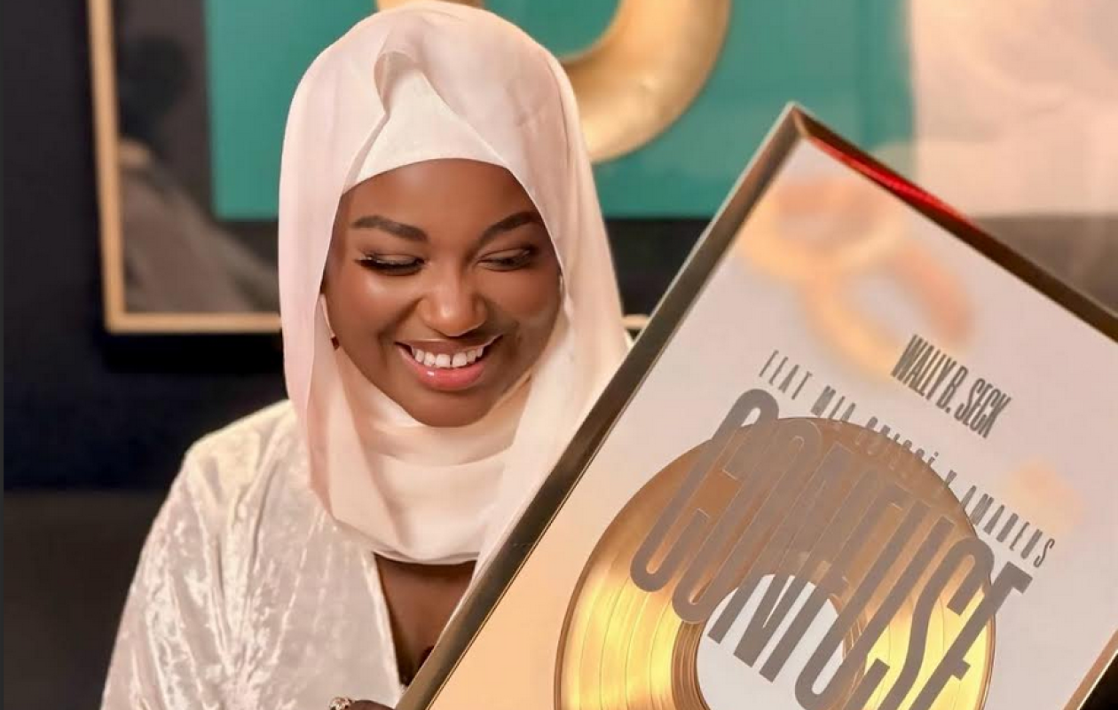 Carnet rose ou buzz ? Mia Guissé affole la toile avec un mystérieux « Madame S »