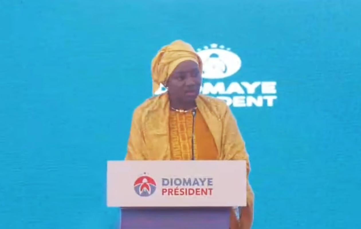 Mimi Touré : « Nous savons apporter la réplique politique, mais le pays a besoin de calme »