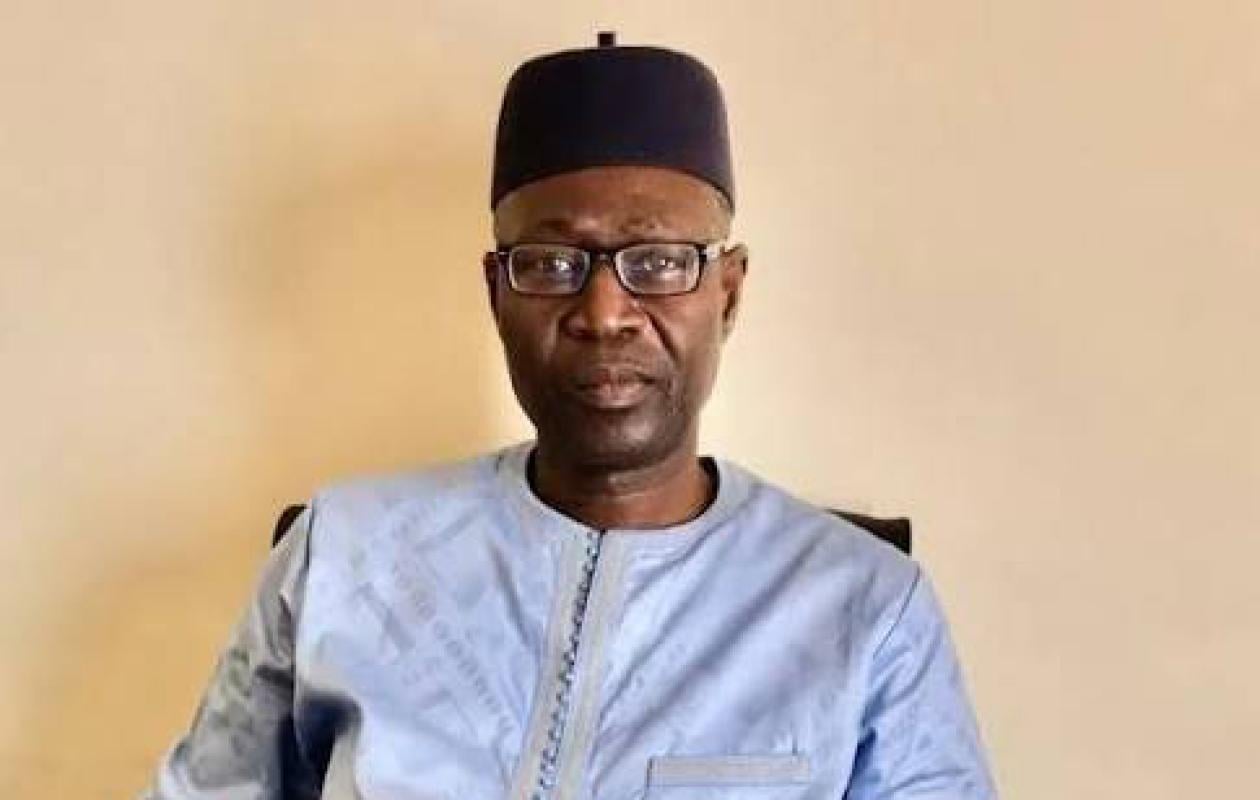 DETTE DU SÉNÉGAL : LE MUR DE MARS N’EST  QU’UNE HAIE DANS UNE COURSE DE 400 MÈTRES SUR DES TOURS DE PISTE INTERMINABLES (PR AMATH NDIAYE)