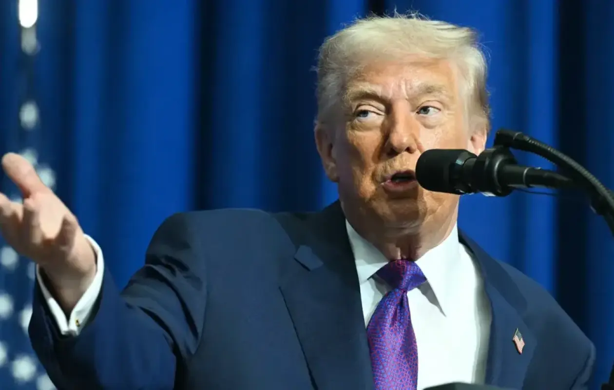 Le nouveau guide suprême iranien "ne tiendra pas longtemps" sans son aval, menace Trump