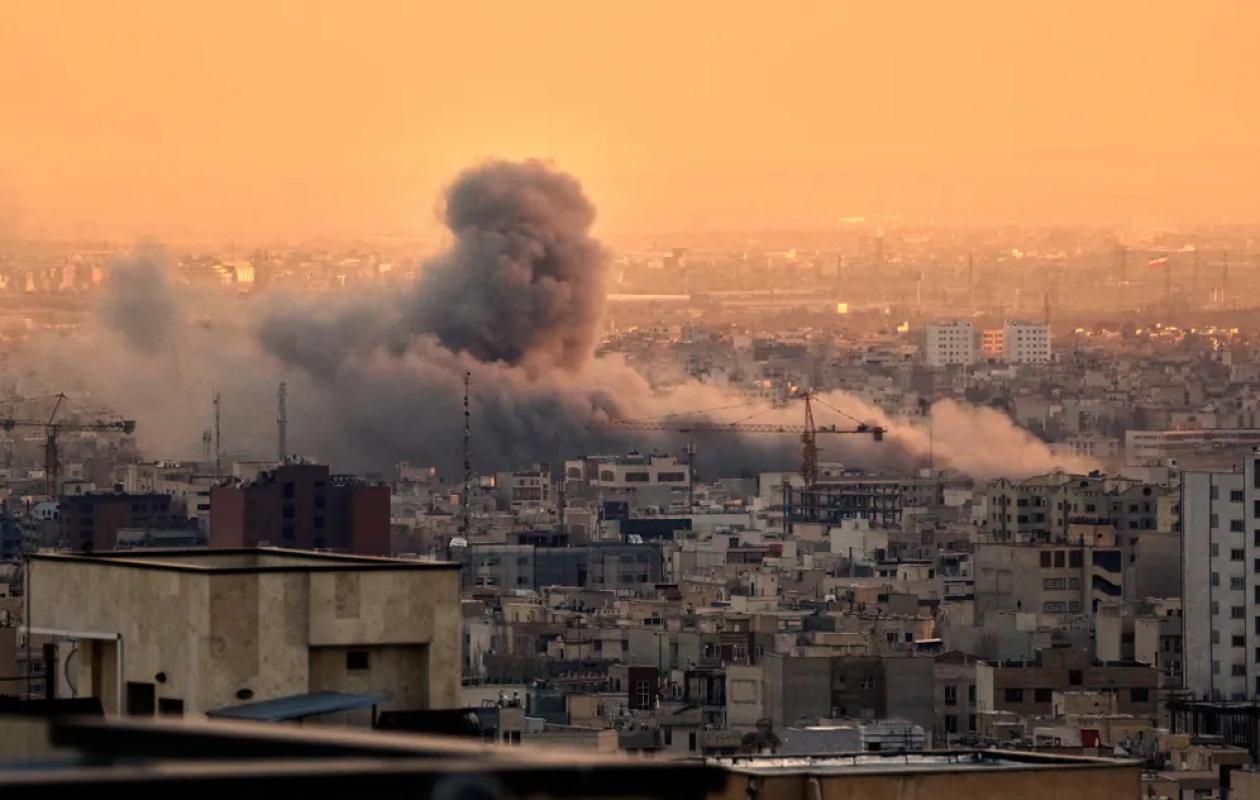 L'Iran menace de cibler les sites pétroliers de la région si Israël frappe ses infrastructures énergétiques