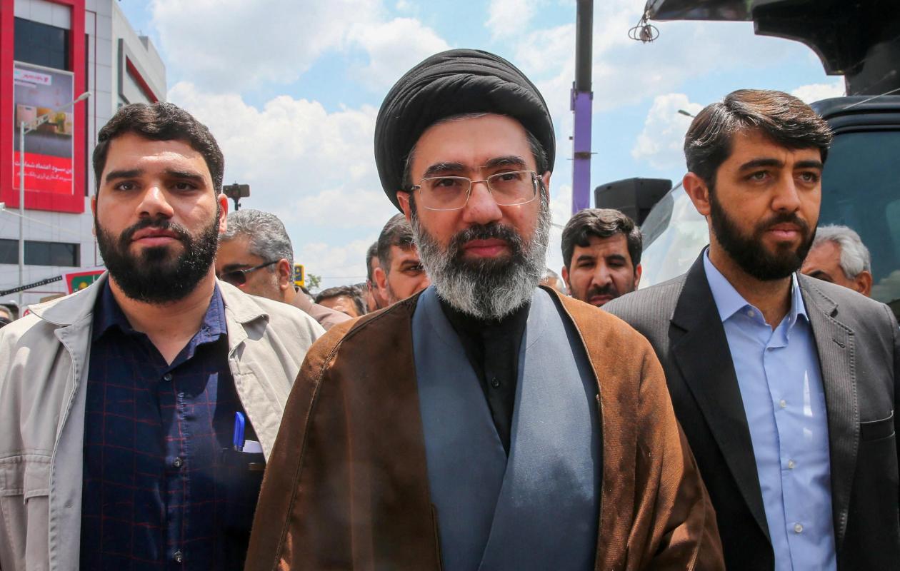 "Où est-il?" Mystères autour du nouveau guide suprême iranien