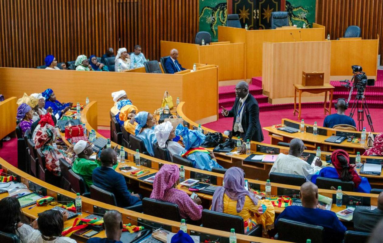 Nouvelle loi contre les actes contre-nature : on connaît les trois députés qui n’ont pas voté