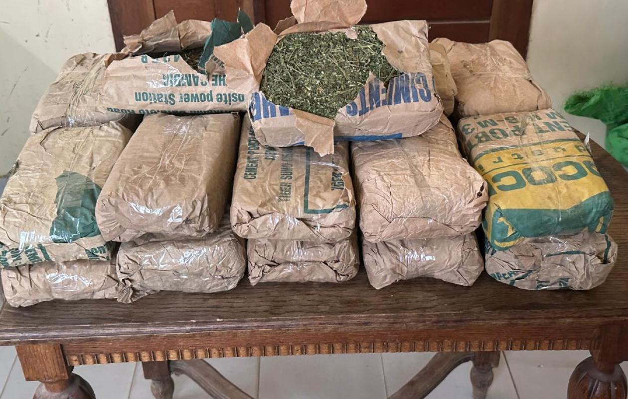 Saly-Portudal : un conducteur fonce sur des policiers, 23 kg de drogue sont quand même saisis