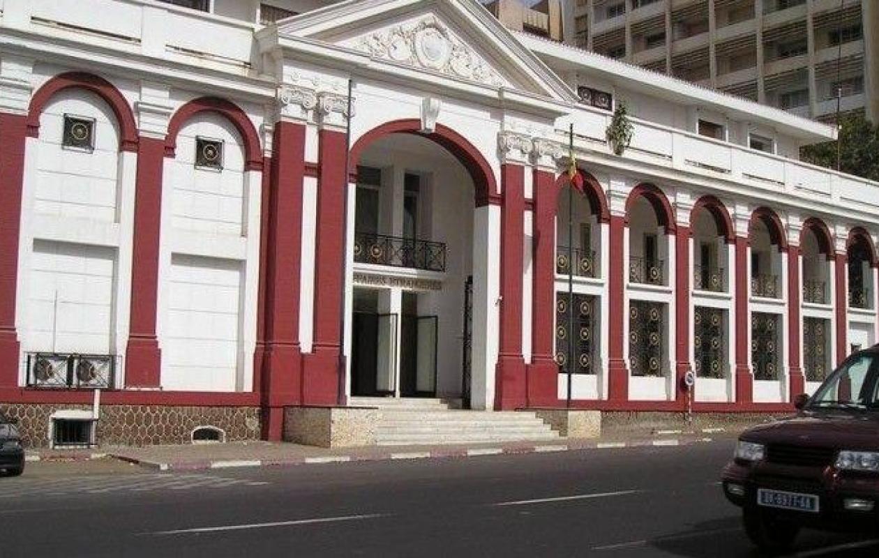 Scandale au ministère des Affaires étrangères : 12 suspects déférés au parquet, mandat d’arrêt contre un FDS