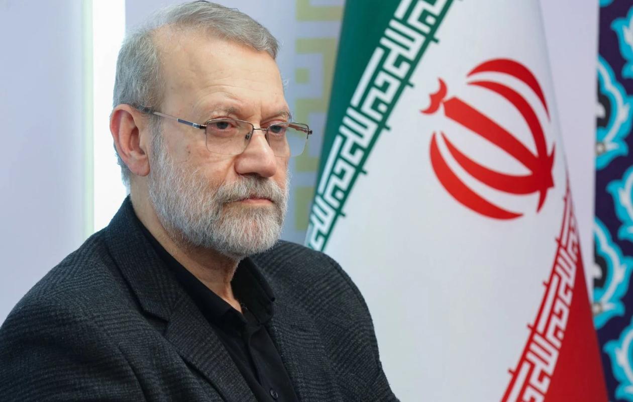 Éliminé par Israël, qui est Ali Larijani, le chef de la sécurité iranienne parvenu au sommet du pouvoir avec la guerre