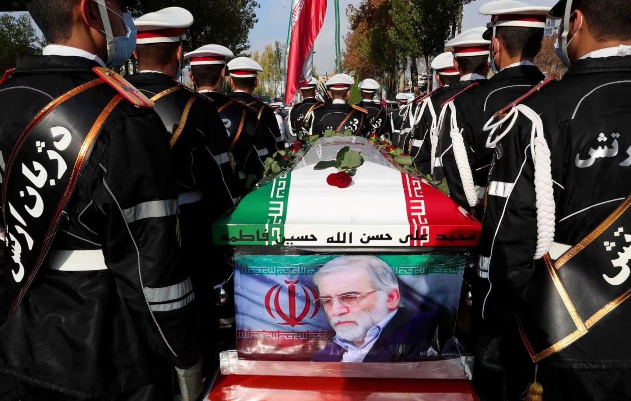 L'Iran enterre son chef de la sécurité et promet des répercussions mondiales