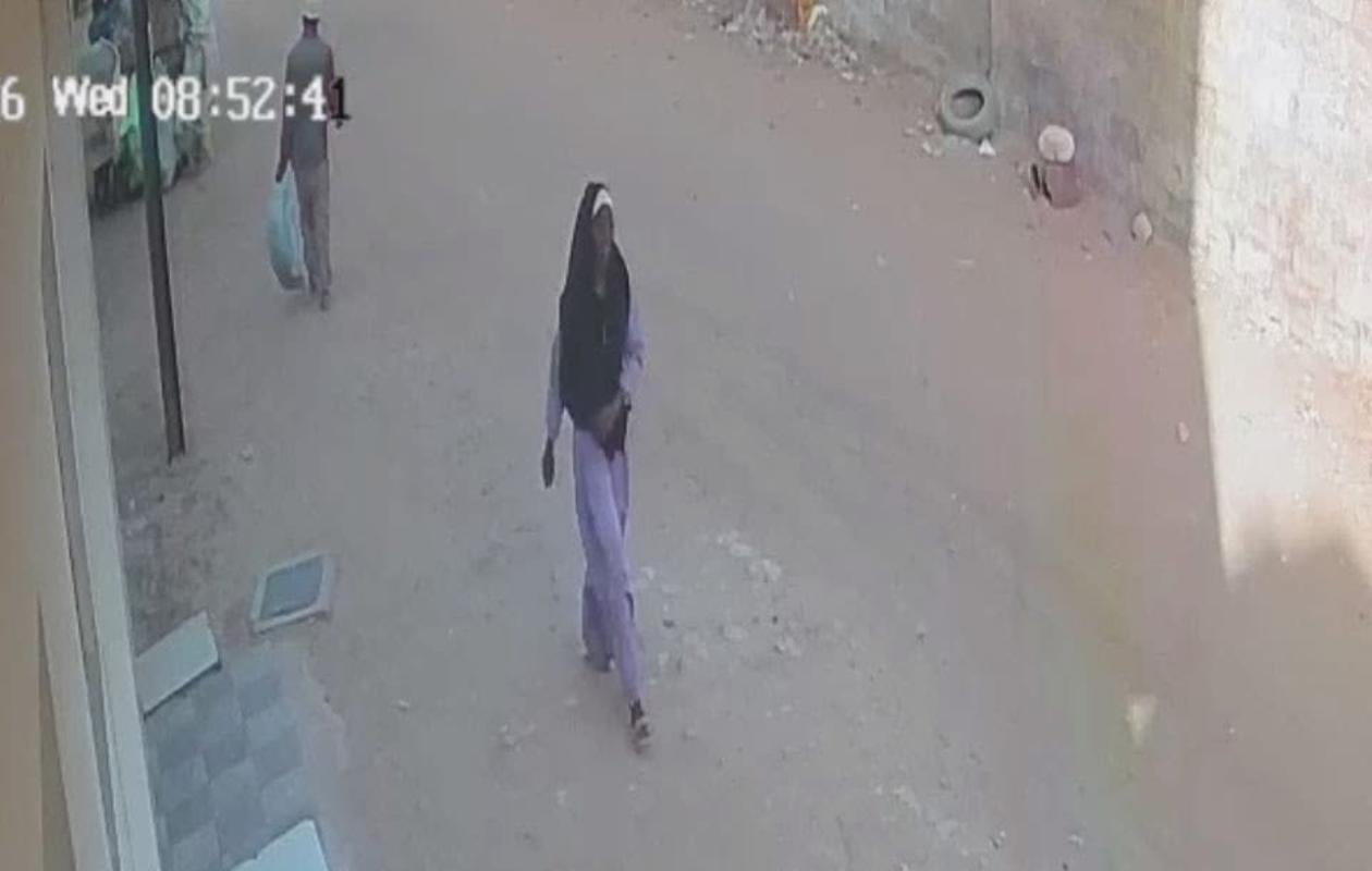 Une jeune fille recherchée  à Thiès pour le vol présumé d’un chien