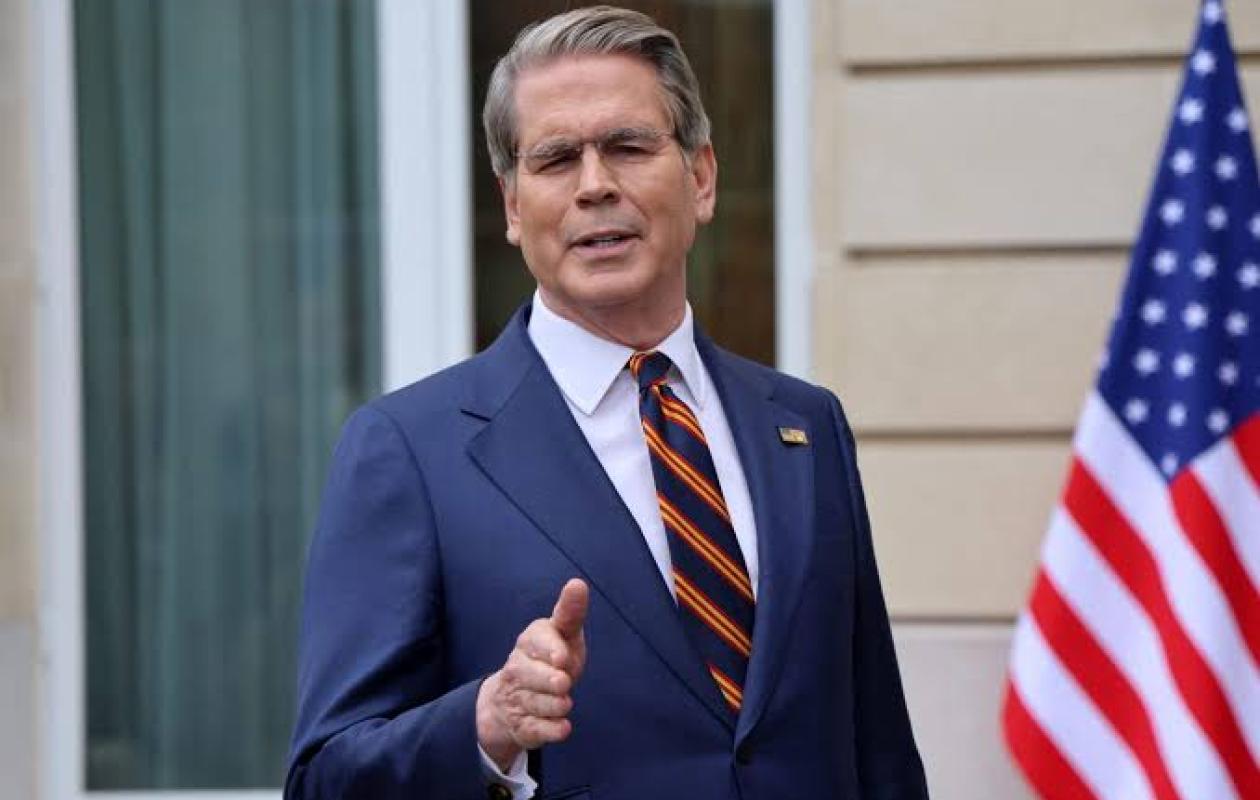 Washington songe à lever ses propres sanctions sur le pétrole iranien, en pleine guerre avec Téhéran