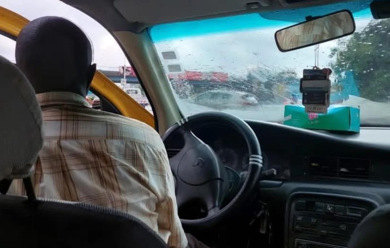 Mbour : un taximan brade un téléphone de 120 000 FCFA à 7 000 FCFA pour acheter du...