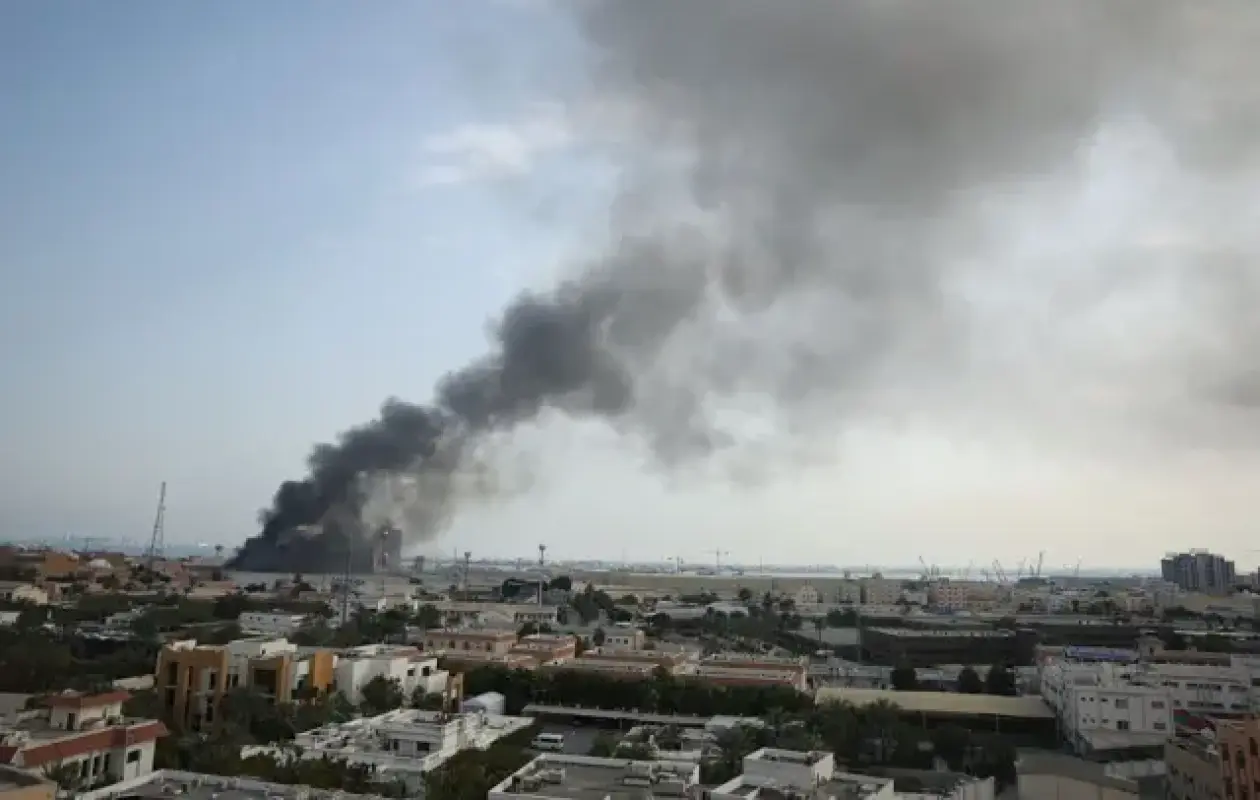 Un employé marocain de l'armée émiratie tué au Bahreïn dans une attaque iranienne (autorités)