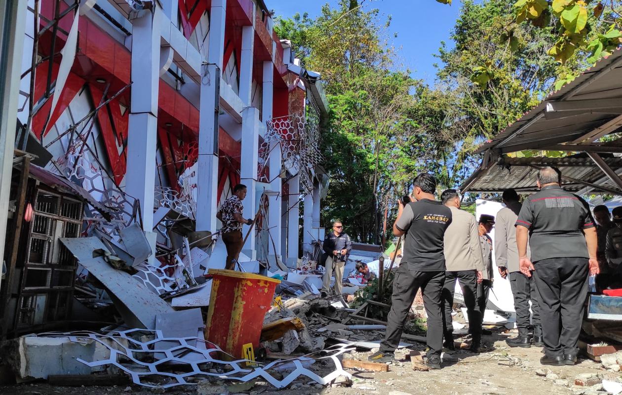 Indonésie: alerte au tsunami après un séisme de magnitude 7,4 en mer