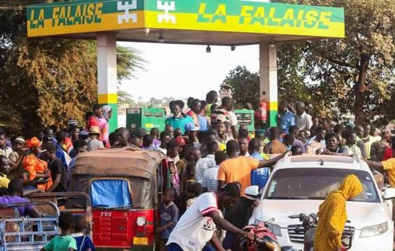 Le Mali à genoux : Comment le JNIM a fait du carburant une arme de guerre économique (1/2)