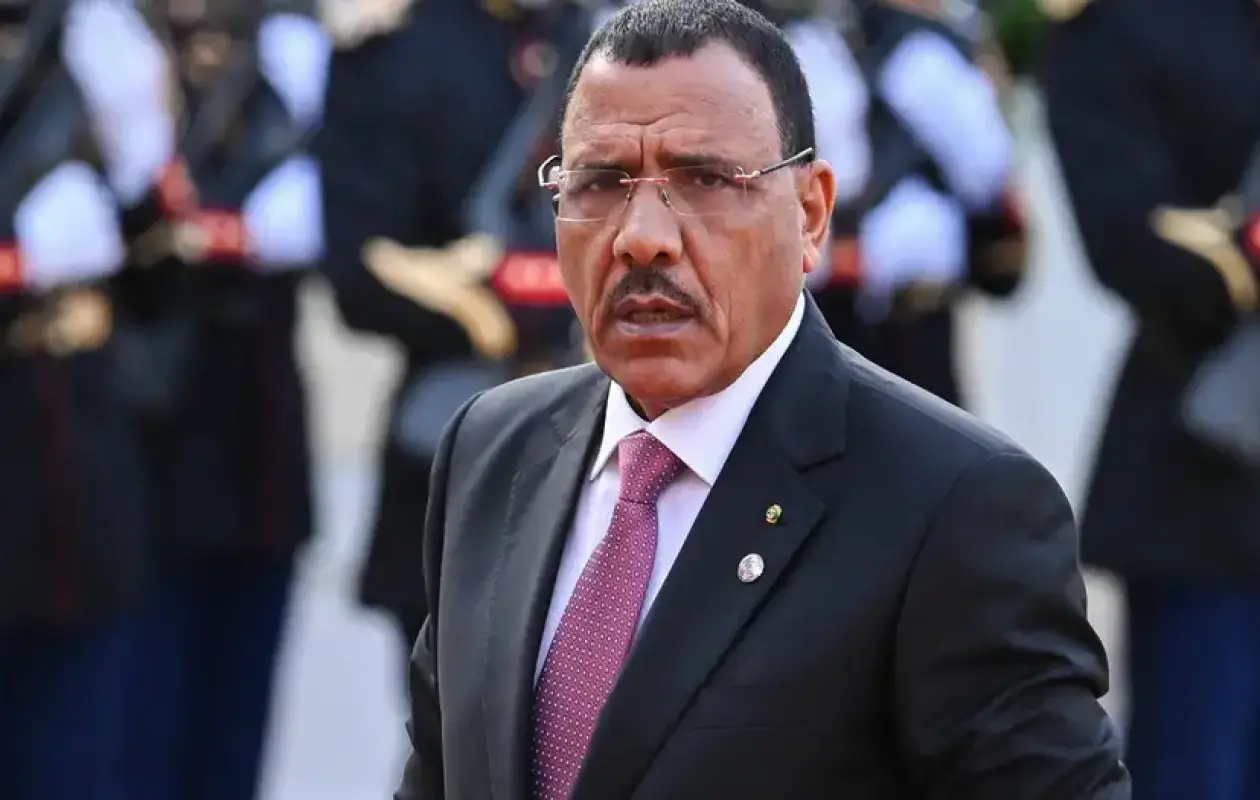 Niger : fin du mandat ce 2 avril 2026 de Mohamed Bazoum dans un contexte de rupture institutionnelle