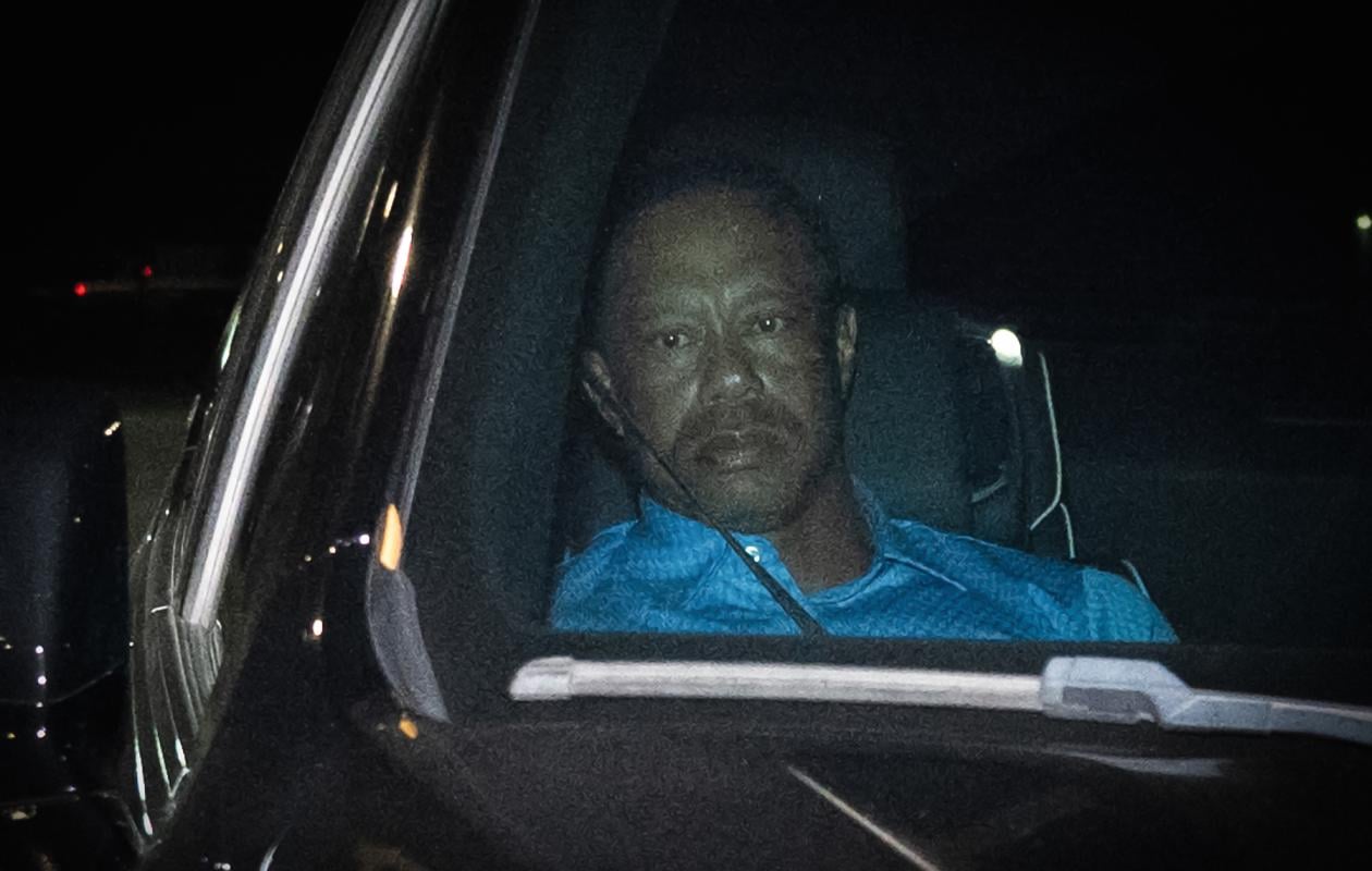 Tiger Woods a dit aux policiers qu'il était au téléphone "avec Trump" avant son arrestation