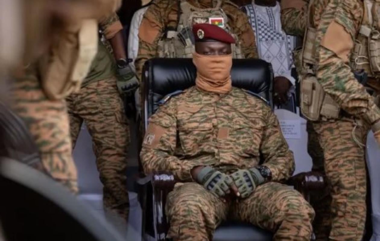 « Ça implique beaucoup de pays » : Les révélations du capitaine Traoré sur le dernier complot de Damiba contre le Burkina