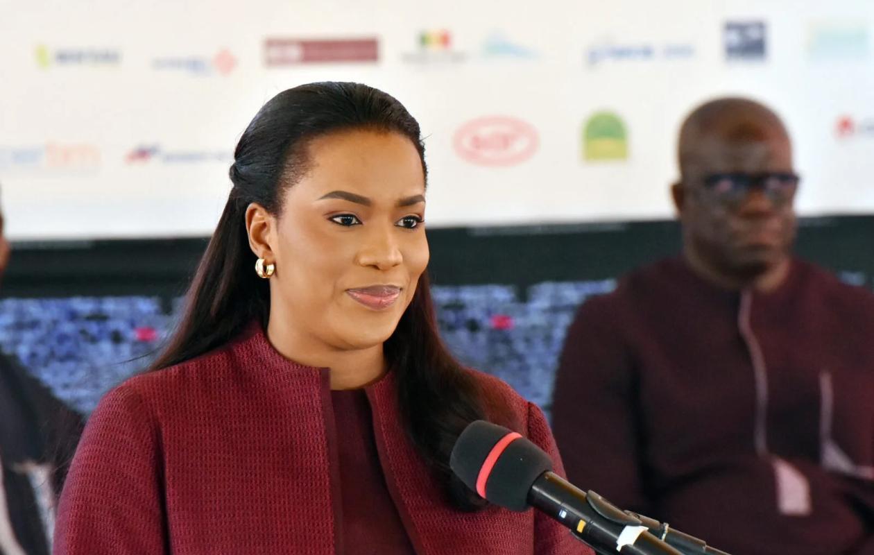 Fête de l'Indépendance : La Première Dame Absa Faye insiste sur l'importance de l'unité et de la responsabilité partagée pour bâtir un pays fort