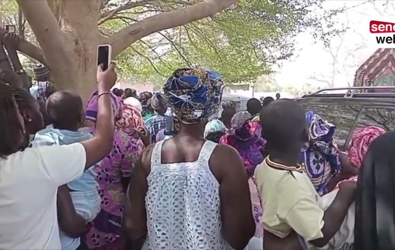 Diomaye Faye à Ndiaganiao : La maison familiale prise d'assaut par une  foule immense