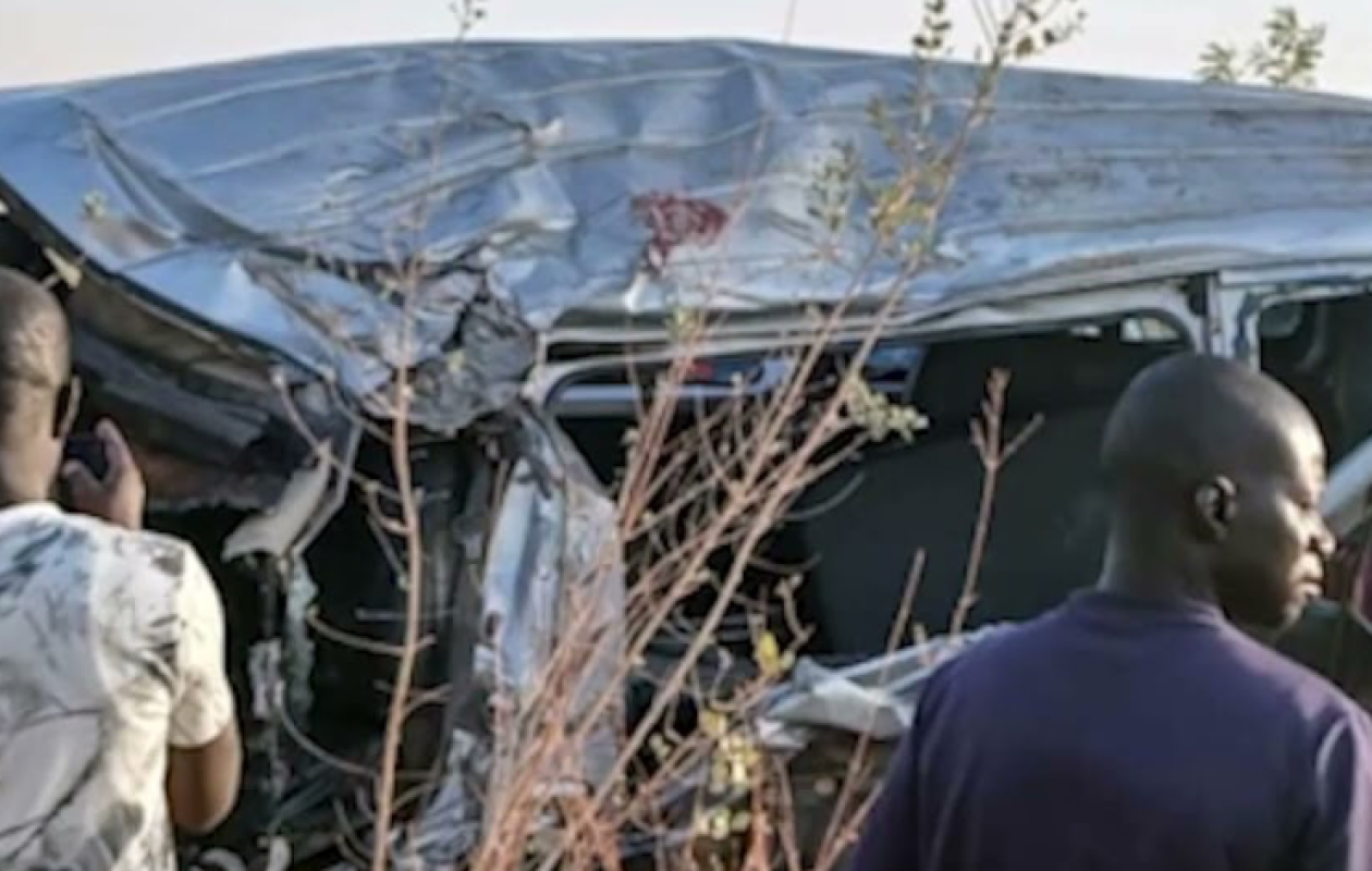 Axe Touba-Kaffrine : Une voiture s'encastre sous un camion immobilisé, le bilan est lourd