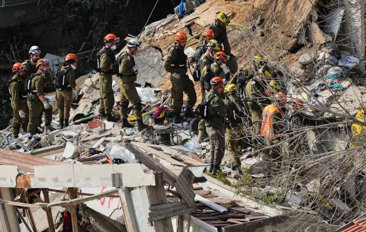 Israël: quatre corps extraits des décombres au lendemain d'une frappe iranienne