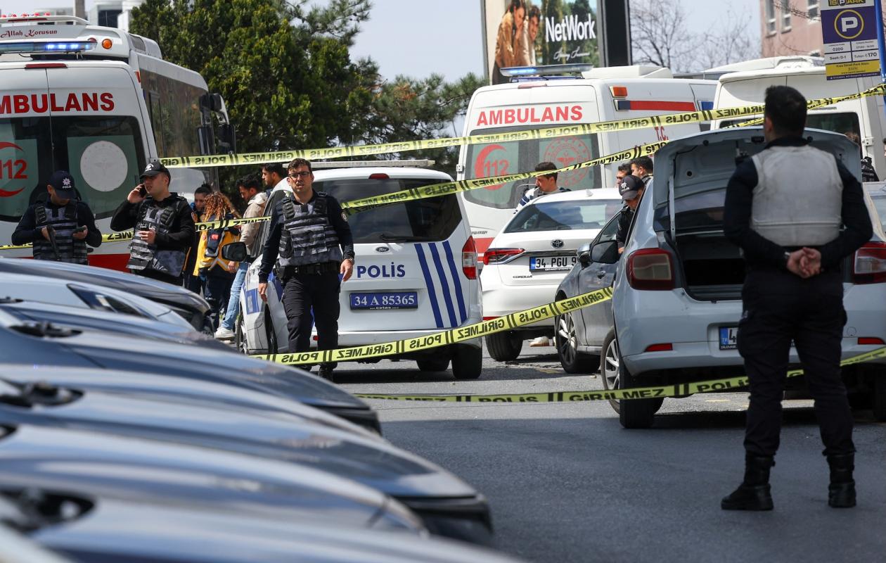 Turquie: un assaillant tué, deux blessés dans la fusillade devant le consulat israélien d'Istanbul