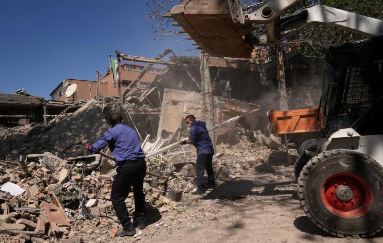 Nouvelles frappes en Iran à quelques heures du terme de l'ultimatum de Trump