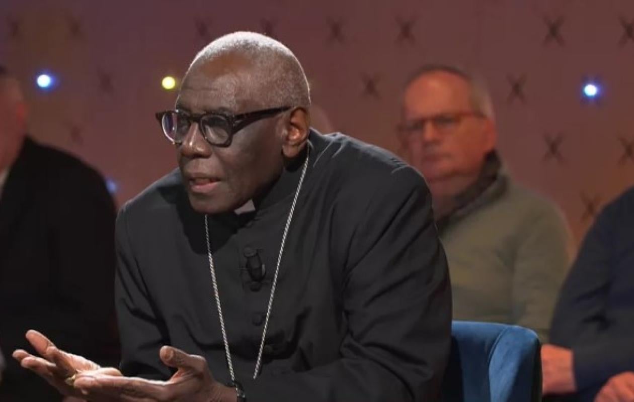 Cardinal Robert Sarah  : "Les musulmans peuvent nous réveiller à notre foi"
