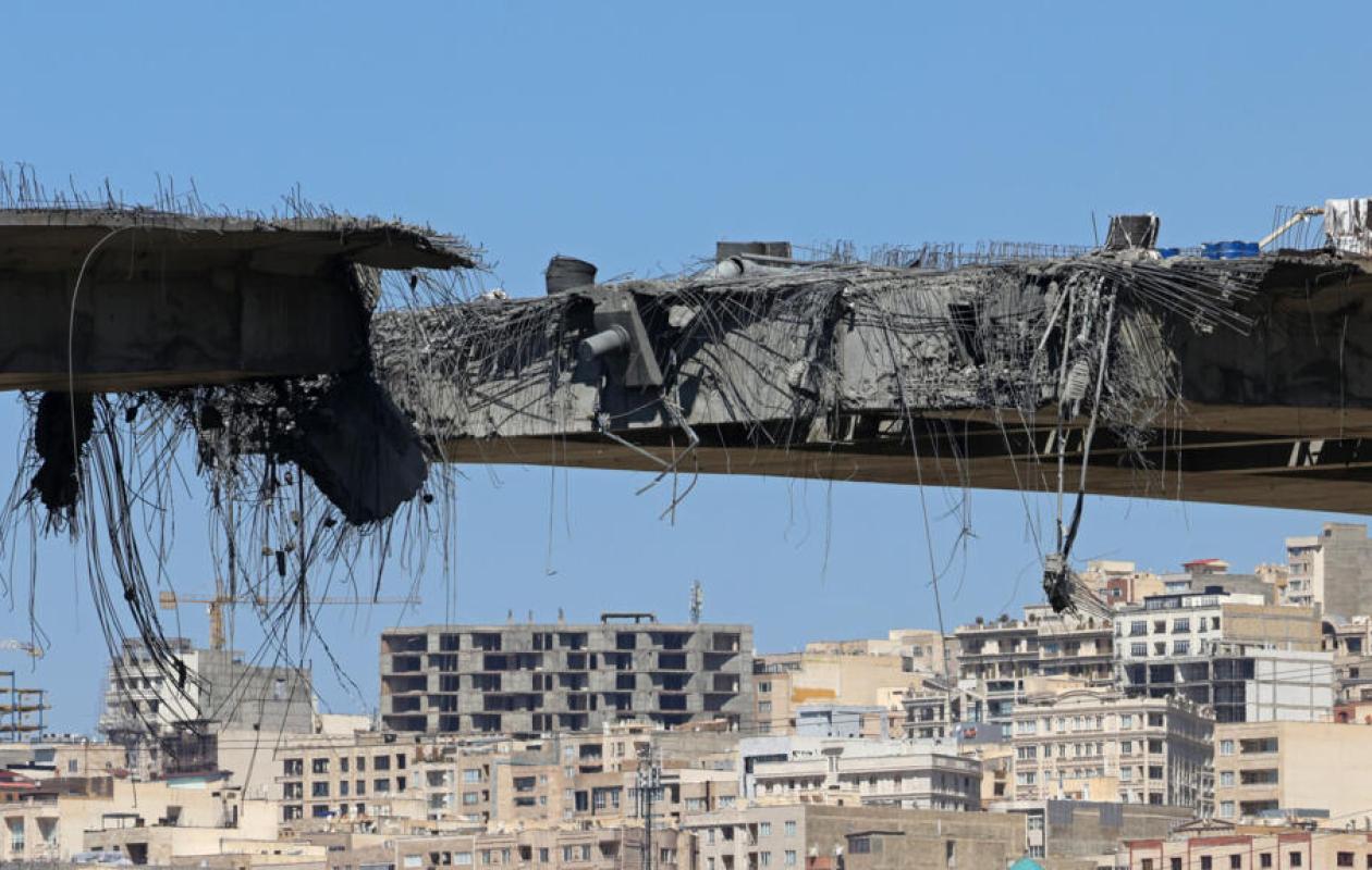 Iran: des ponts, des routes et des lignes ferroviaires frappés