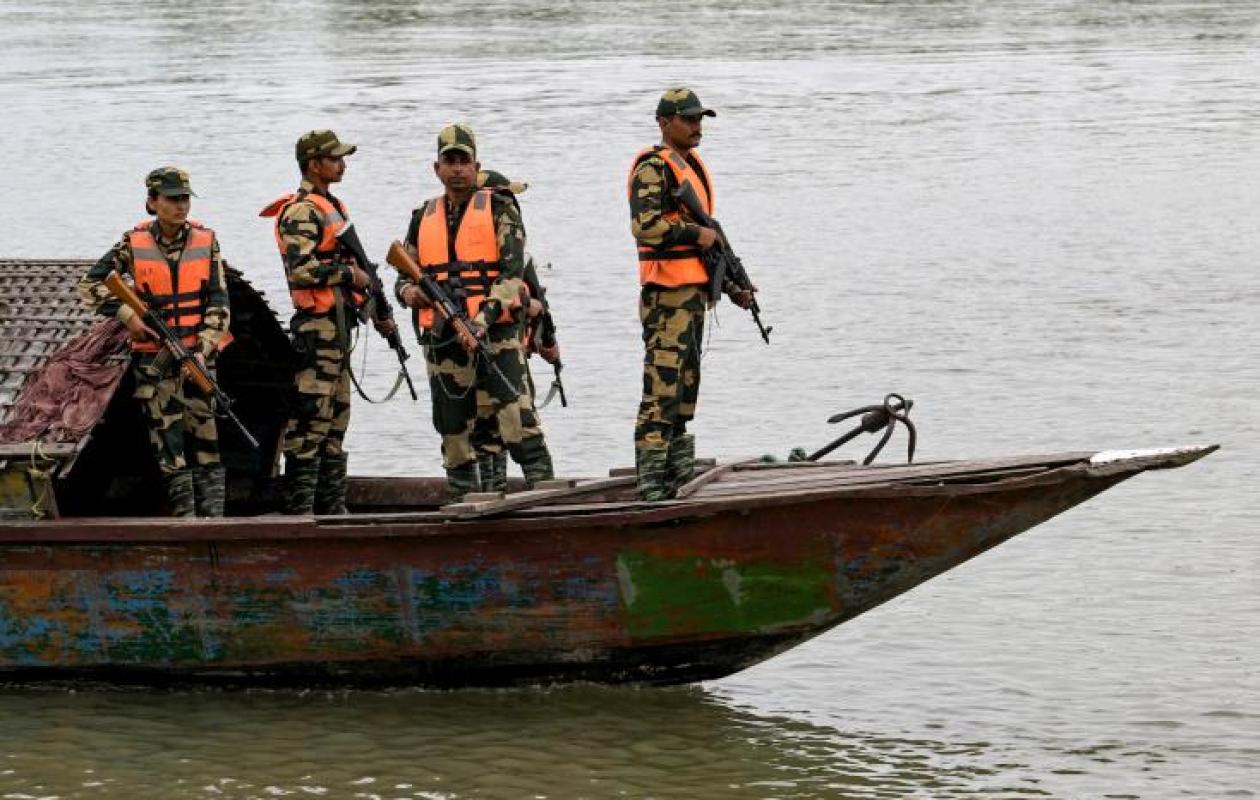 L'Inde veut déployer serpents et crocodiles contre l'immigration clandestine