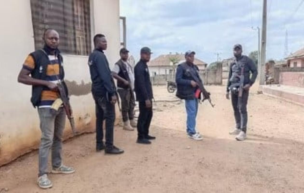 Attaques au Nigeria: un général tué, près de 100 morts en quelques jours