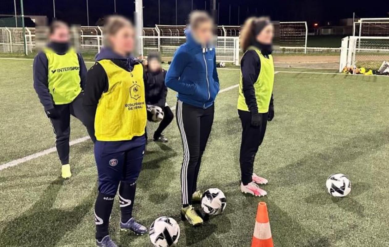 L'entraîneur d'une équipe féminine de football mis en examen pour viols sur mineures